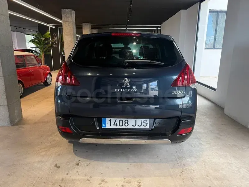 Usado Peugeot 3008 Allure 130 CV (95 kW) 2016 Azul Berlina