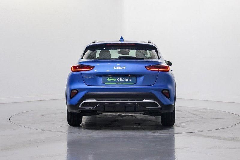 Usado Kia XCeed 120 CV (88 kW) 2023 Azul SUV