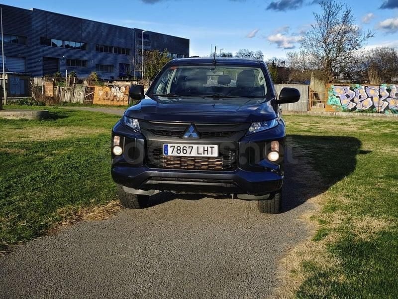 Usado Mitsubishi L200 150 CV (110 kW) 2020 Negro Recogida