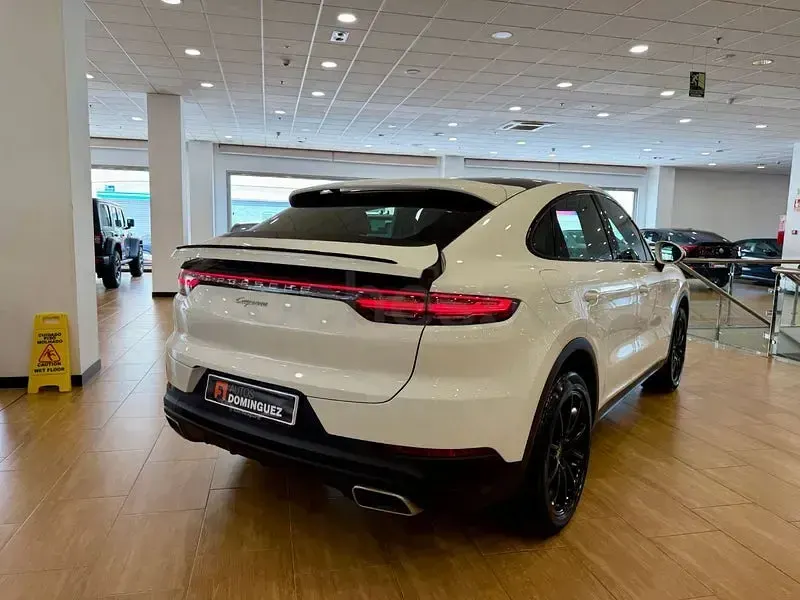 Usado Porsche Cayenne 462 CV (339 kW) 2022 Blanco SUV