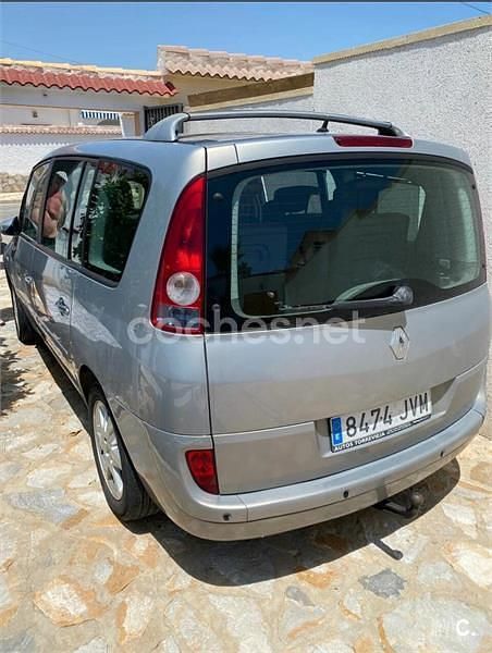 Usado Renault Espace Initiale 180 CV (132 kW) 2006 Gris / plata Monovolumen