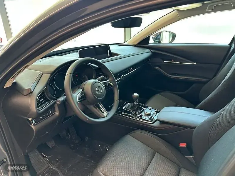 Usado Mazda CX-30 Homura-Line 140 CV (102 kW) 2025 Gris / plateado SUV