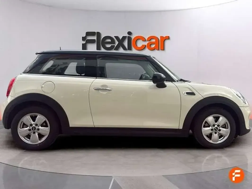 Usado Mini Cooper D 116 CV (85 kW) 2018 Blanco Utilitario