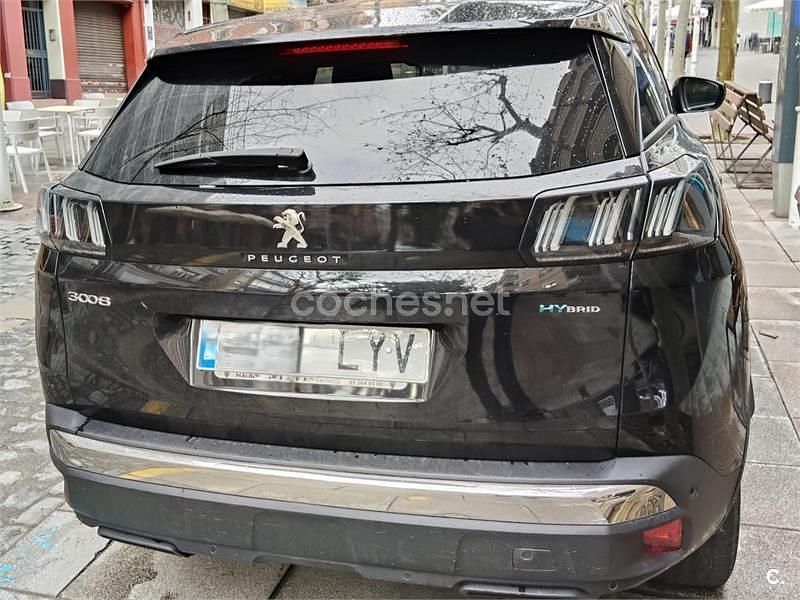 Usado Peugeot 3008 Active 225 CV (165 kW) 2022 Negro SUV