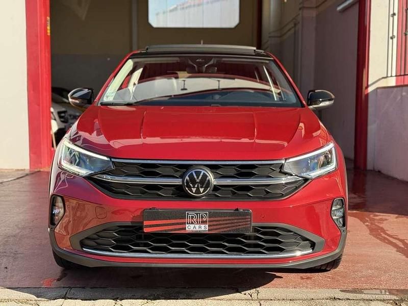 Usado VW Taigo R-line 150 CV (110 kW) 2024 Burdeos SUV