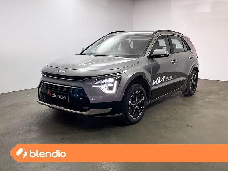 Usado Kia Niro 141 CV (103 kW) 2023 Gris SUV
