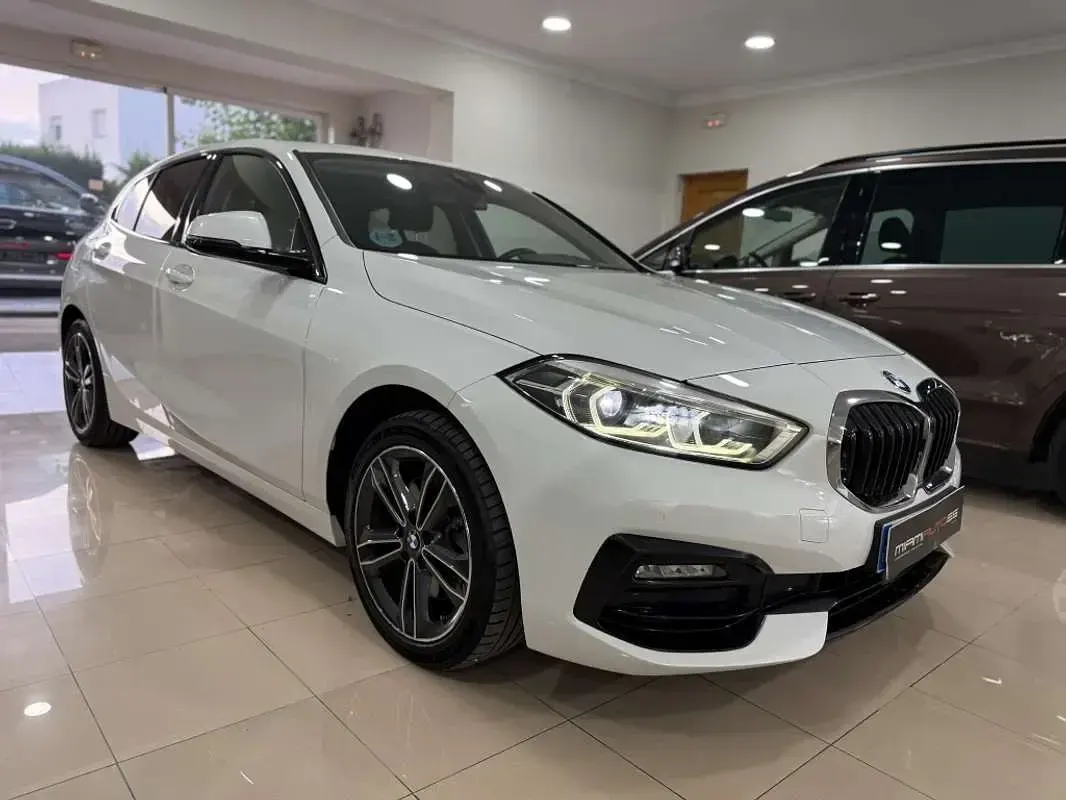 Usado BMW 116 Comfort Edition 116 CV (85 kW) 2021 Blanco Utilitario
