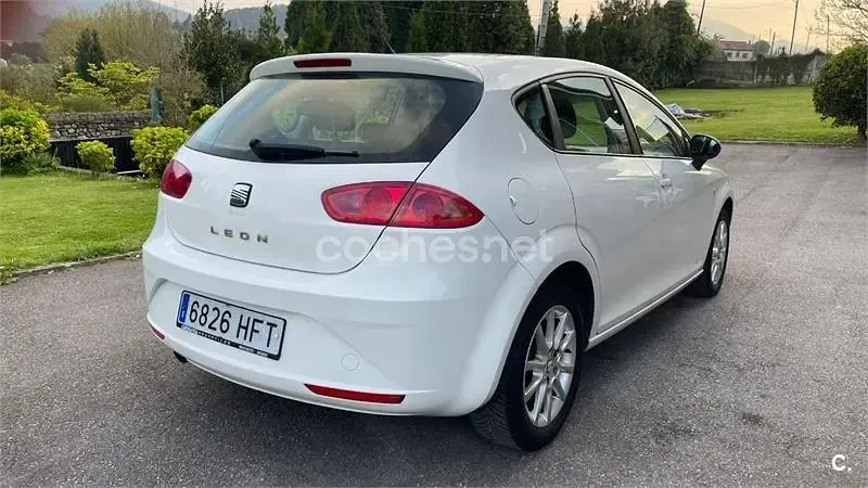 Usado Seat Leon Copa 90 CV (66 kW) 2011 Blanco Utilitario