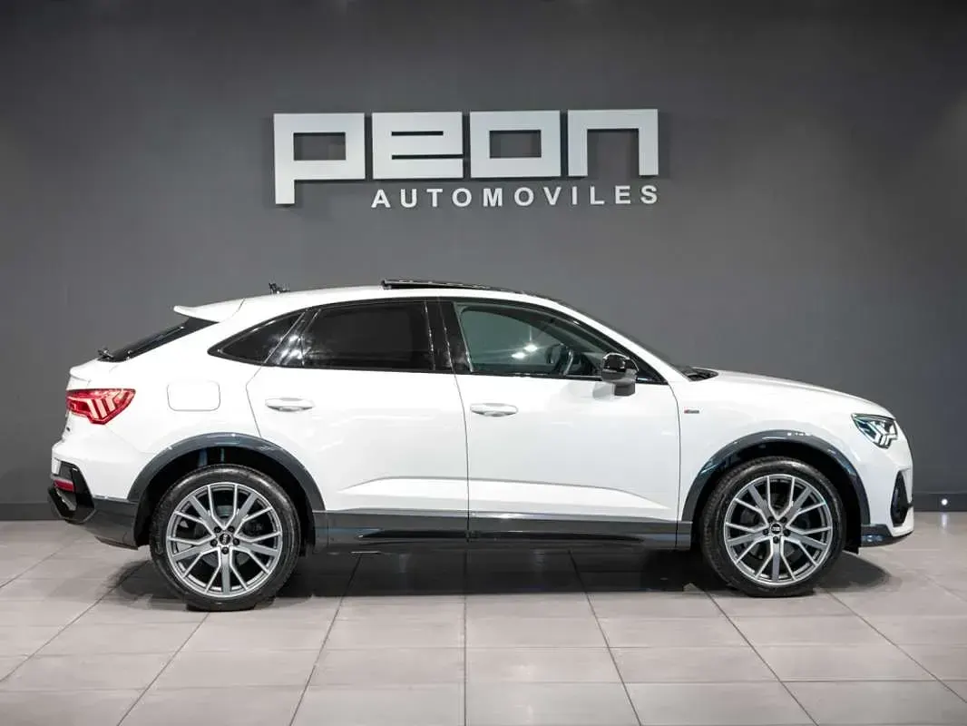 Usado Audi Q3 Sportback S-line plus 245 CV (180 kW) 2021 Blanco SUV