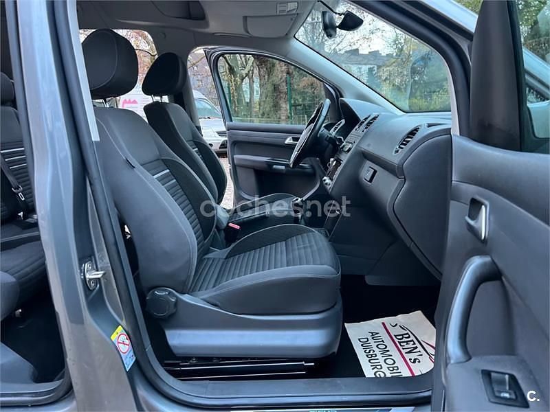 Usado VW Caddy Comfortline 102 CV (75 kW) 2014 Gris / plata Monovolumen