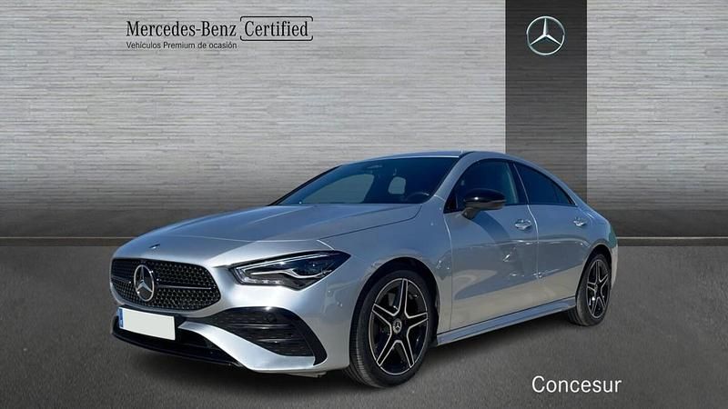 Usado Mercedes CLA200 163 CV (119 kW) 2025 Plata Berlina