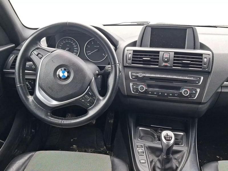 Begagnad BMW 118 143 HK (105 kW) 2012 Halvkombi