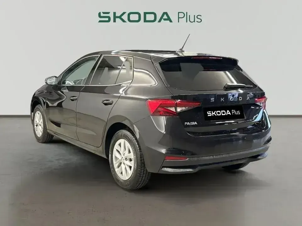 Usado Skoda Fabia 116 CV (85 kW) 2024 Negro Utilitario