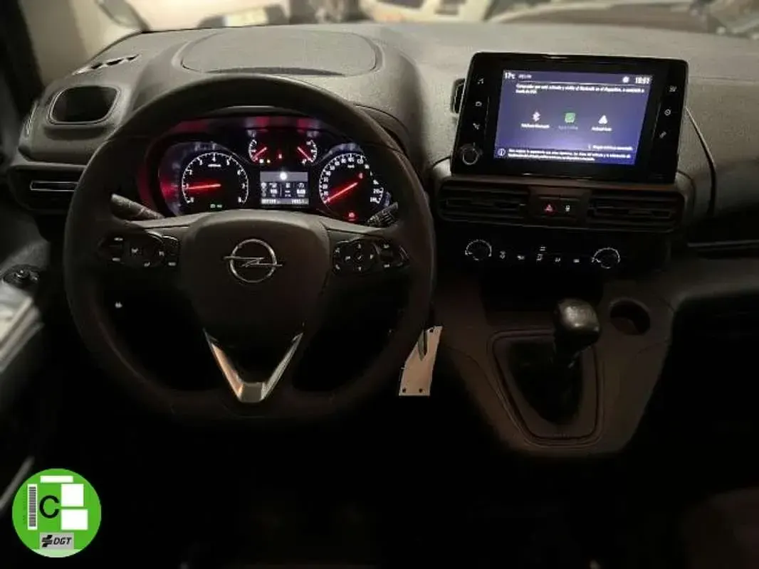 Usado Opel Combo Innovation 102 CV (75 kW) 2022 Negro Monovolumen