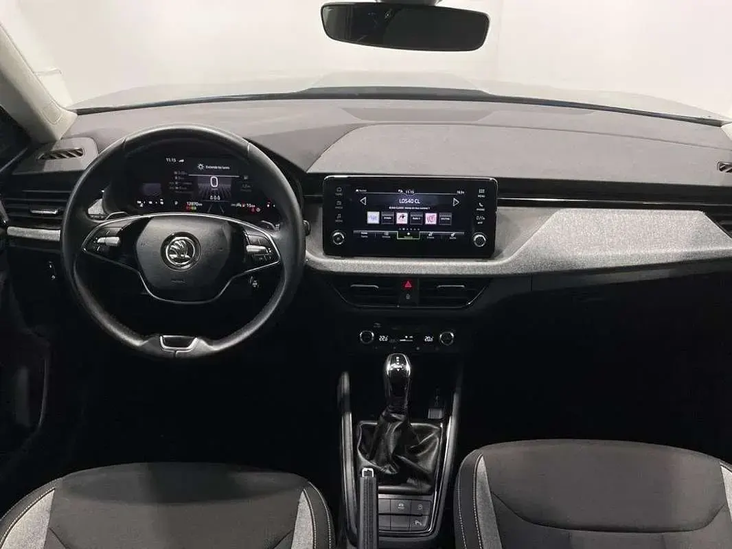 Usado Skoda Kamiq Selection 116 CV (85 kW) 2025 Gris SUV