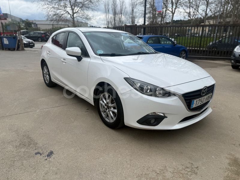 Blanco Usado 2014 Mazda 3 Luxury Berlina | 9990 € (Precio justo) - Imagen 1/4