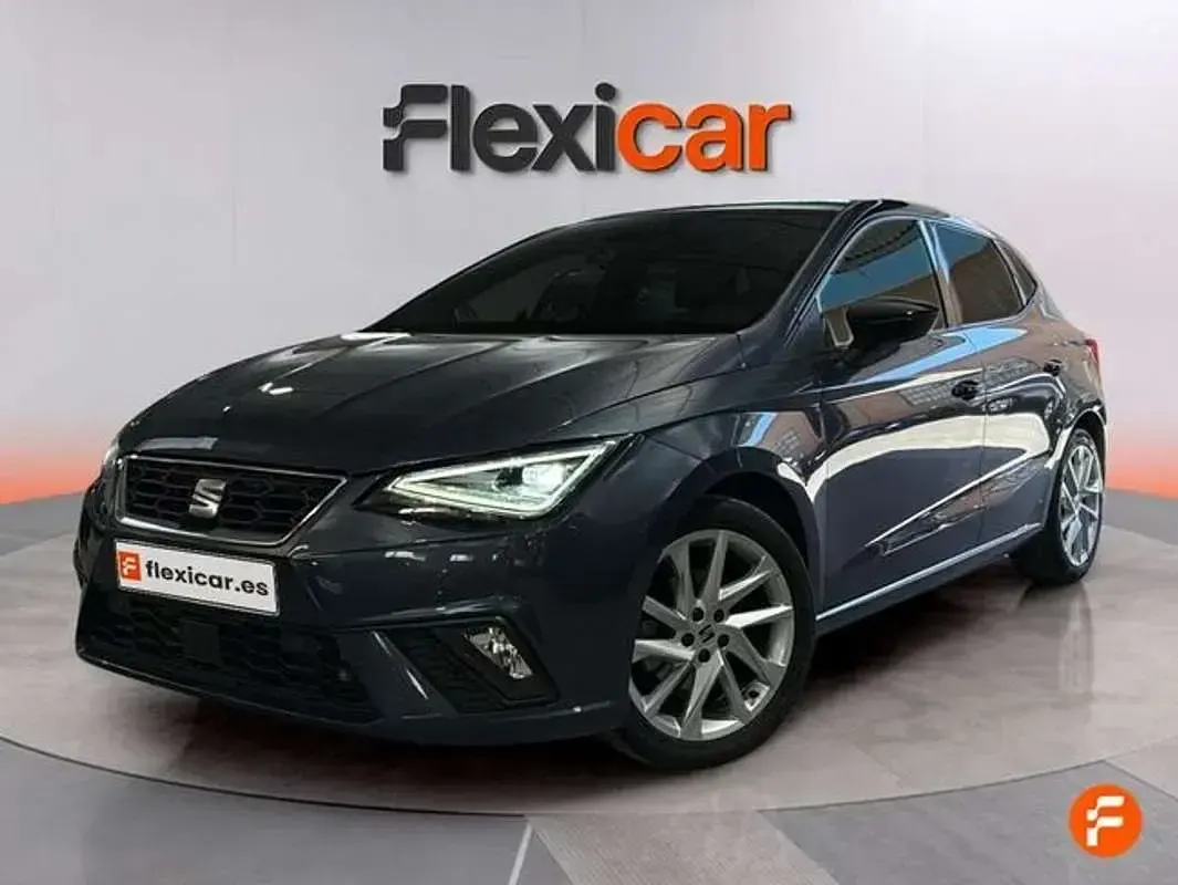 Usado Seat Ibiza FR 110 CV (80 kW) 2021 Gris Utilitario