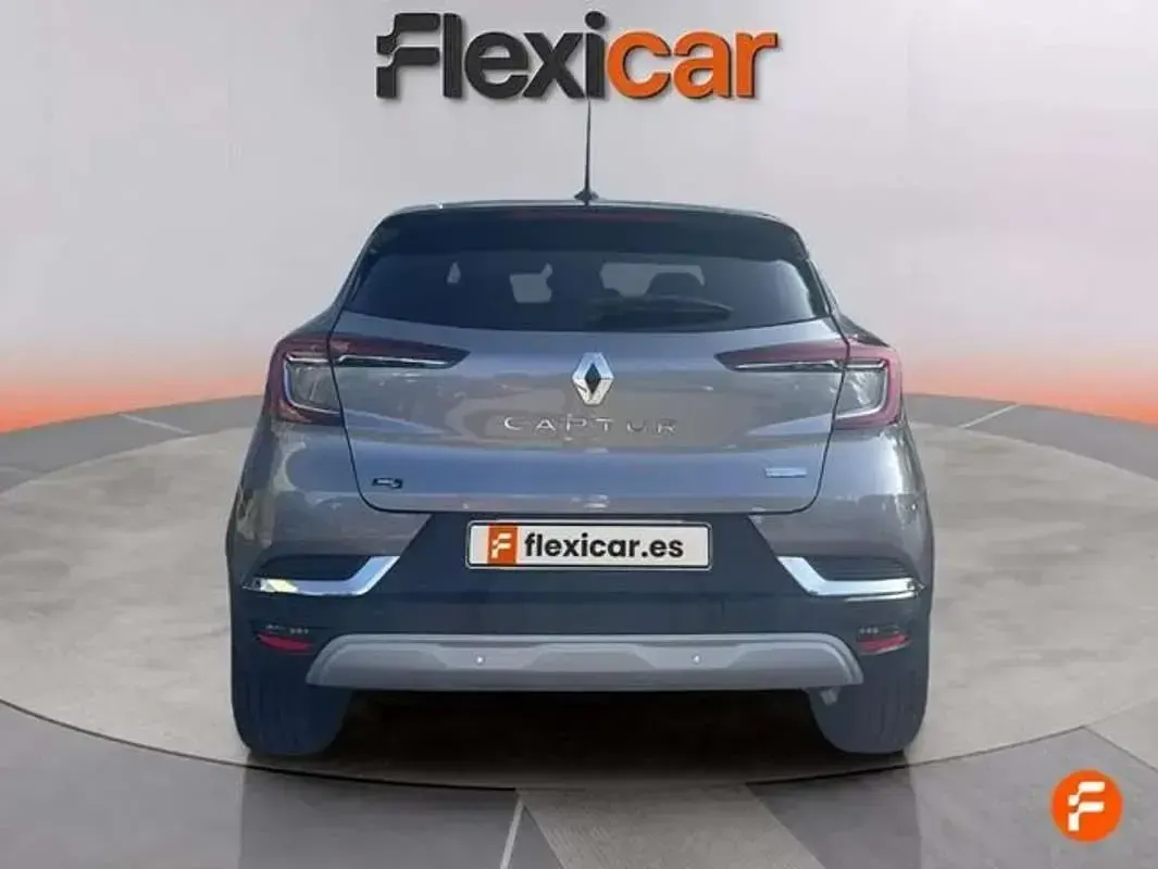 Usado Renault Captur 92 CV (67 kW) 2020 Gris SUV