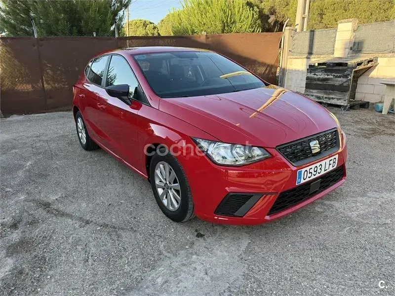 Usado Seat Ibiza XCELLENCE 95 CV (69 kW) 2020 Rojo Utilitario
