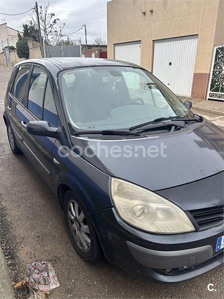 Usado Renault Scénic II Dynamique 105 CV (77 kW) 2007 Gris / plata Monovolumen