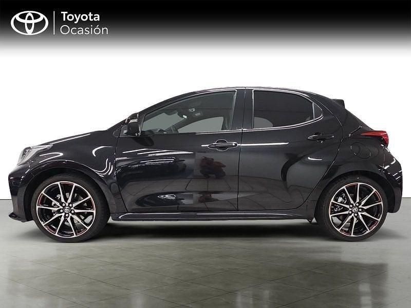 Usado Toyota Yaris Sport 130 CV (95 kW) 2025 Negro Utilitario