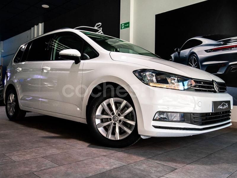 Blanco Usado 2018 VW Touran Advance Monovolumen | 22.900 € (Precio justo) - Imagen 1/4