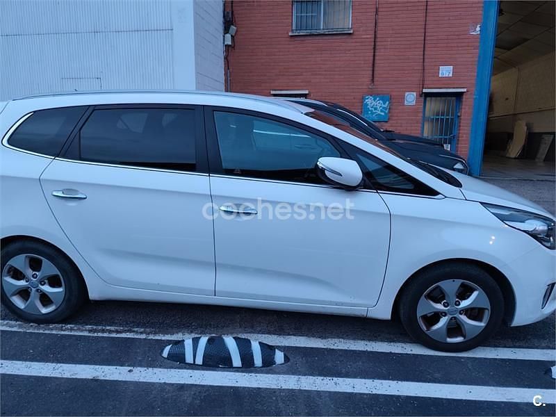 Usado Kia Carens 135 CV (99 kW) 2015 Blanco Monovolumen