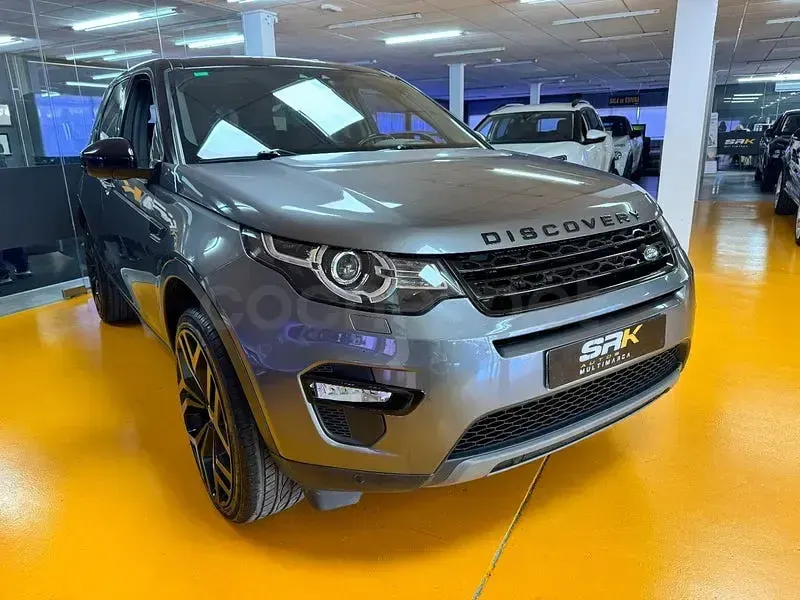 Usado Land Rover Discovery Sport Pure 150 CV (110 kW) 2019 Gris / plata SUV