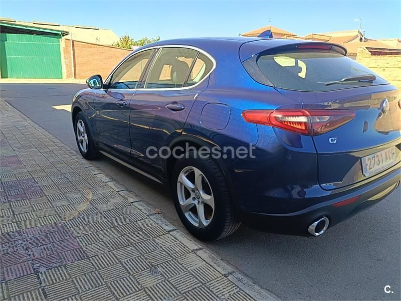 Azul Usado 2017 Alfa Romeo Stelvio Super SUV | 18.750 € (Buen precio) - Imagen 1/4