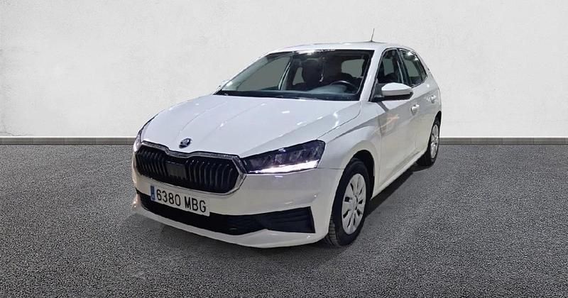 Usado Skoda Fabia Active 80 CV (58 kW) 2022 Utilitario