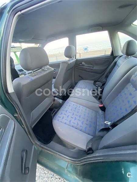 Usado Seat Cordoba Stella 75 CV (55 kW) 2000 Verde Berlina