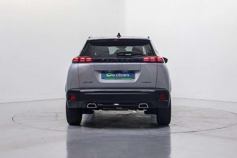 Usado Peugeot 2008 Allure 136 CV (100 kW) 2025 Plateado SUV