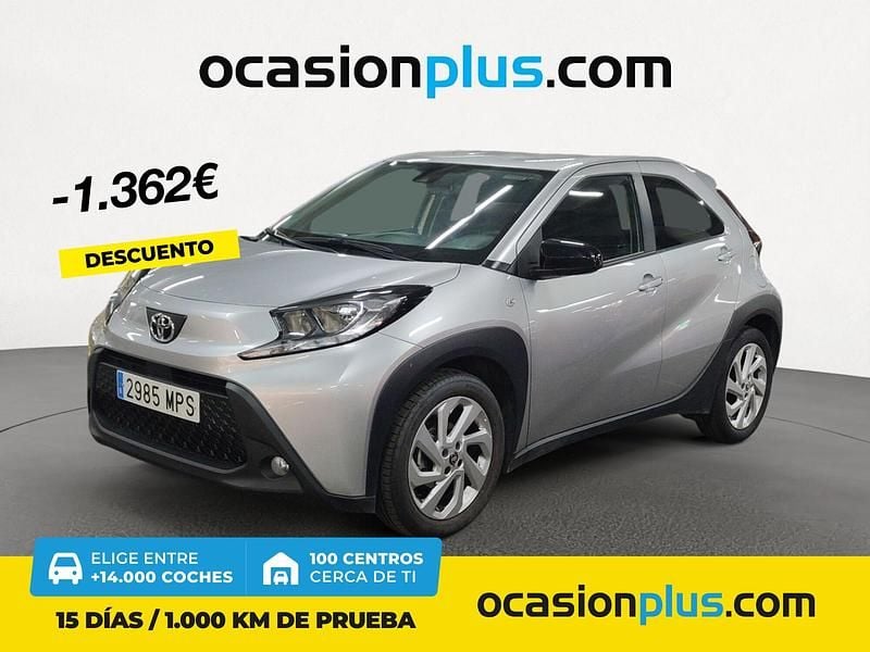 Gris Usado 2024 Toyota Aygo Play Utilitario | 14.990 € (Precio justo) - Imagen 1/4