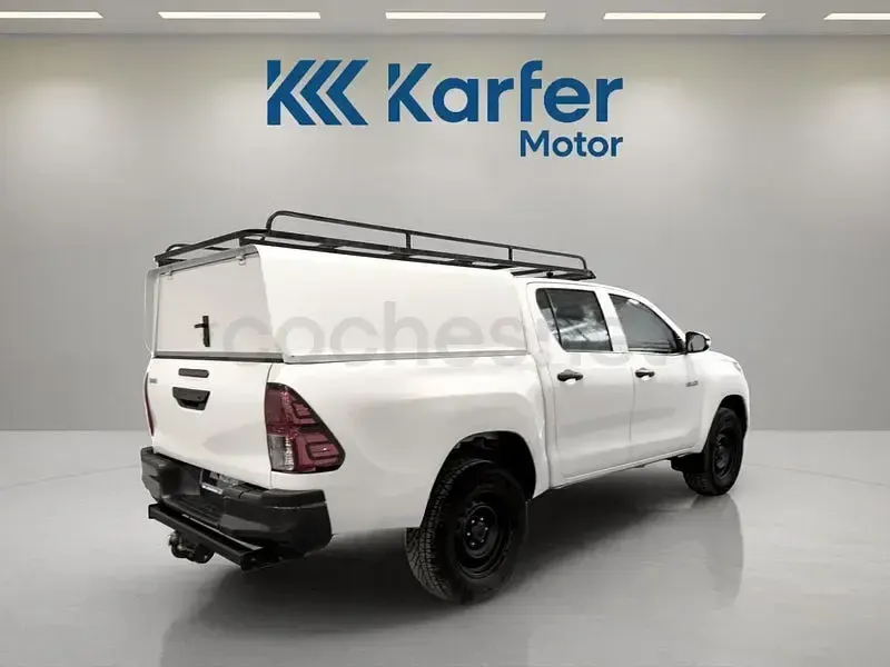 Usado Toyota HiLux 150 CV (110 kW) 2022 Blanco Pickup/Camioneta