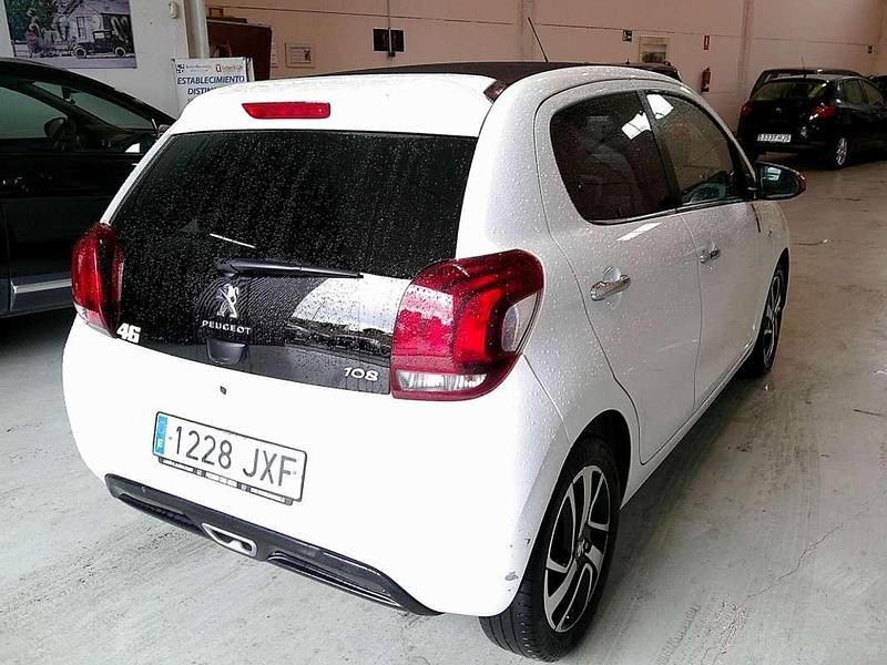 Usado Peugeot 108 Roland Garros 82 CV (60 kW) 2017 Blanco Utilitario