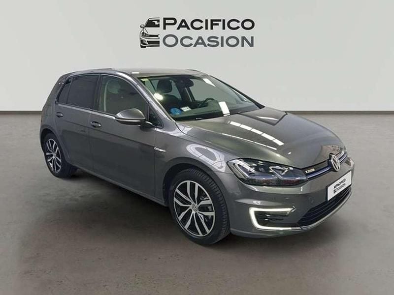 Usado VW e-Golf 100 kW (136 CV) 2020 Gris Utilitario