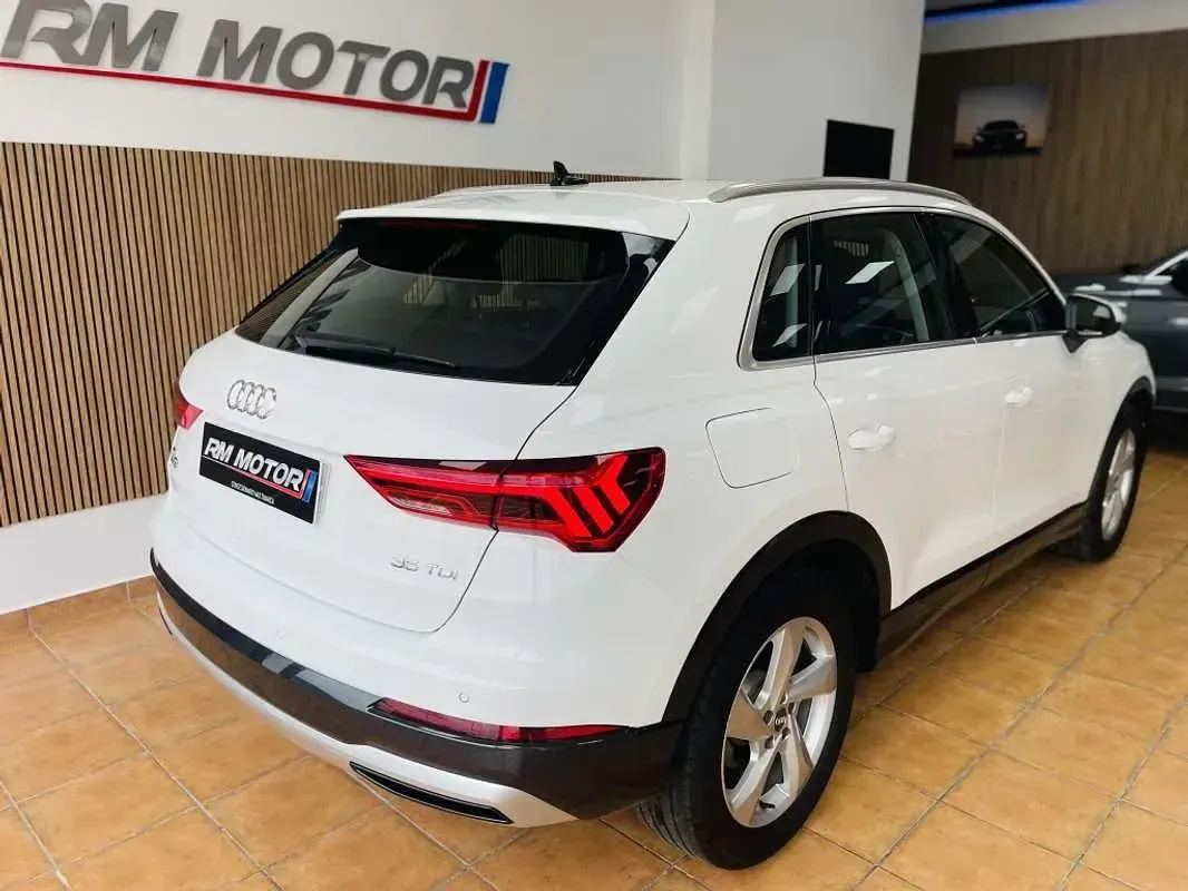 Begagnad Audi Q3 S-Line 150 HK (110 kW) 2020 Vit SUV