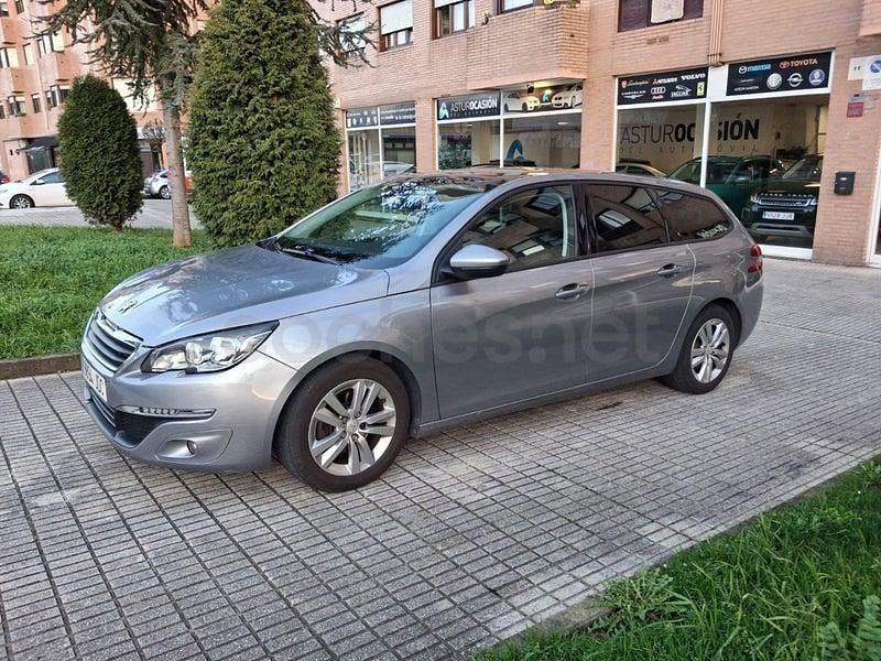 Usado Peugeot 308 SW Active 120 CV (88 kW) 2015 Gris / plata Familiar