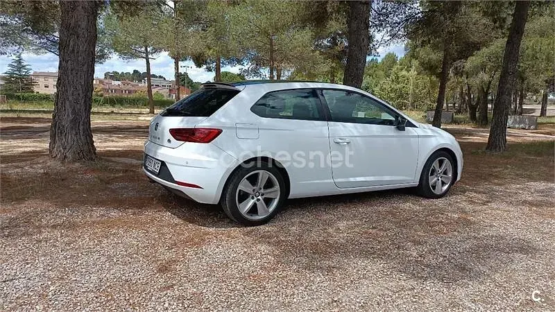 Usado Seat Leon FR 150 CV (110 kW) 2017 Blanco Berlina
