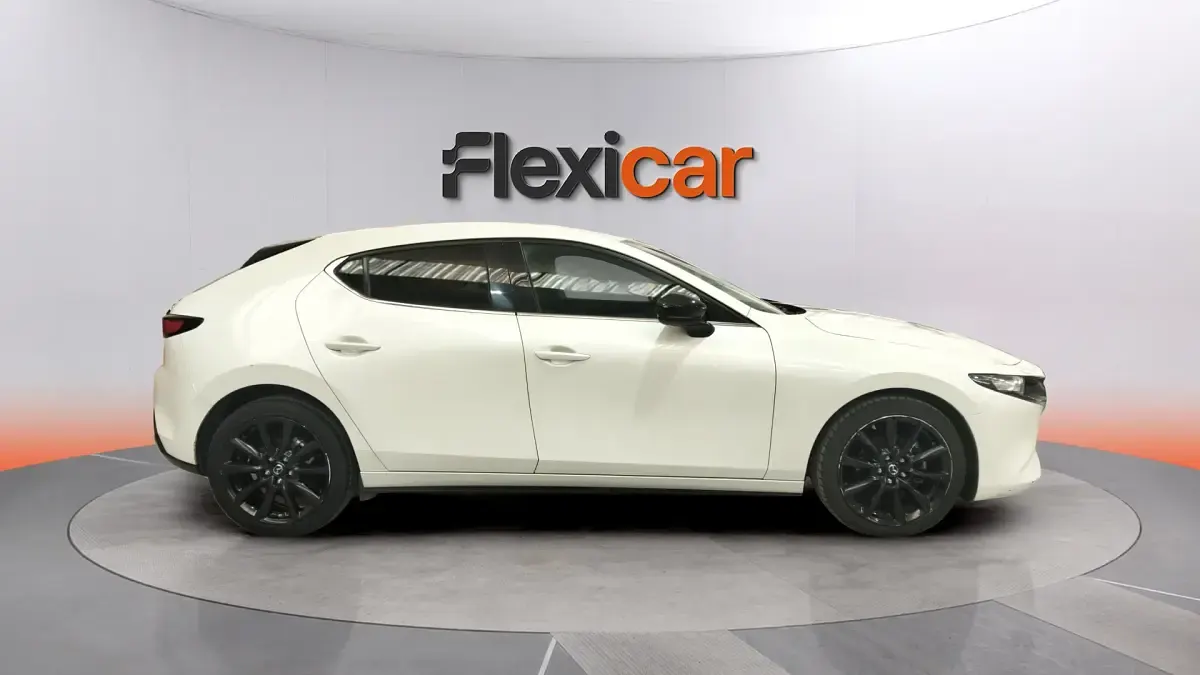Usado Mazda 3 Homura-Line 150 CV (110 kW) 2023 Blanco Berlina