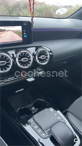 Usado Mercedes A180 116 CV (85 kW) 2021 Negro Berlina