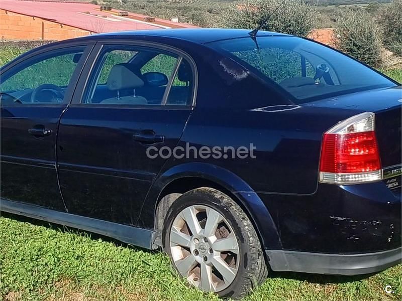 Usado Opel Vectra Comfort 120 CV (88 kW) 2005 Negro Berlina