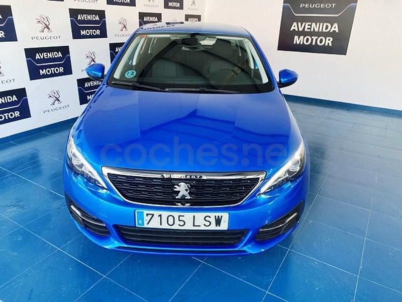 Usado Peugeot 308 130 CV (95 kW) 2021 Azul Familiar