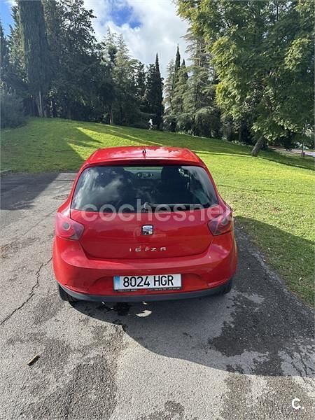 Usado Seat Ibiza Copa 90 CV (66 kW) 2011 Rojo Berlina