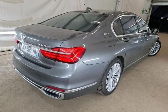 Usado BMW 740 iPerformance 326 CV (239 kW) 2018 Berlina