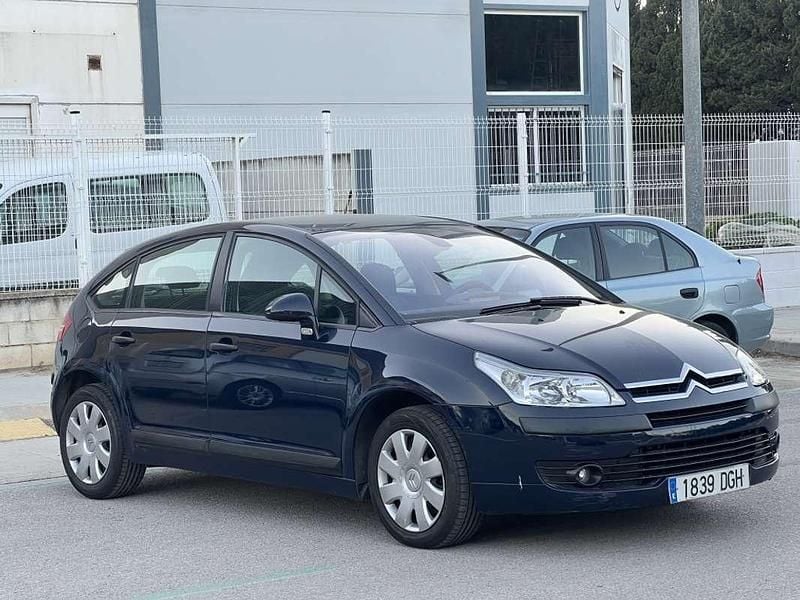 Usado Citroën C4 109 CV (80 kW) 2005 Azul Utilitario