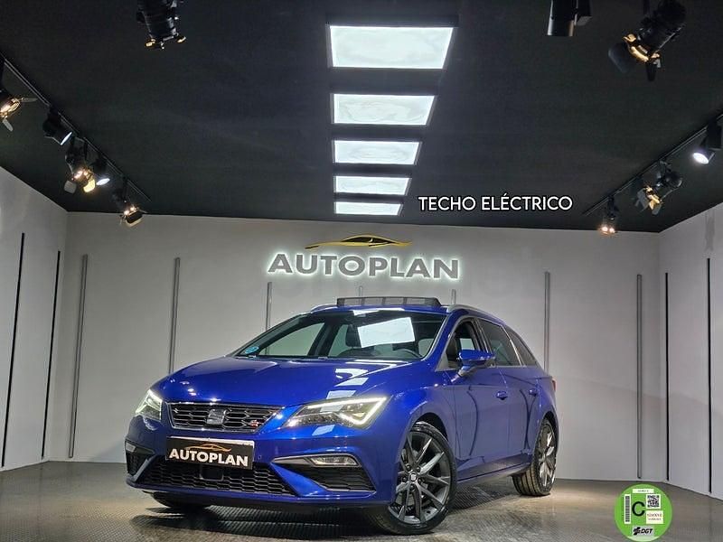 Usado Seat Leon FR 150 CV (110 kW) 2019 Azul Familiar
