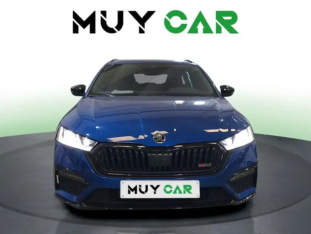Usado Skoda Octavia RS 245 CV (180 kW) 2023 Azul Familiar