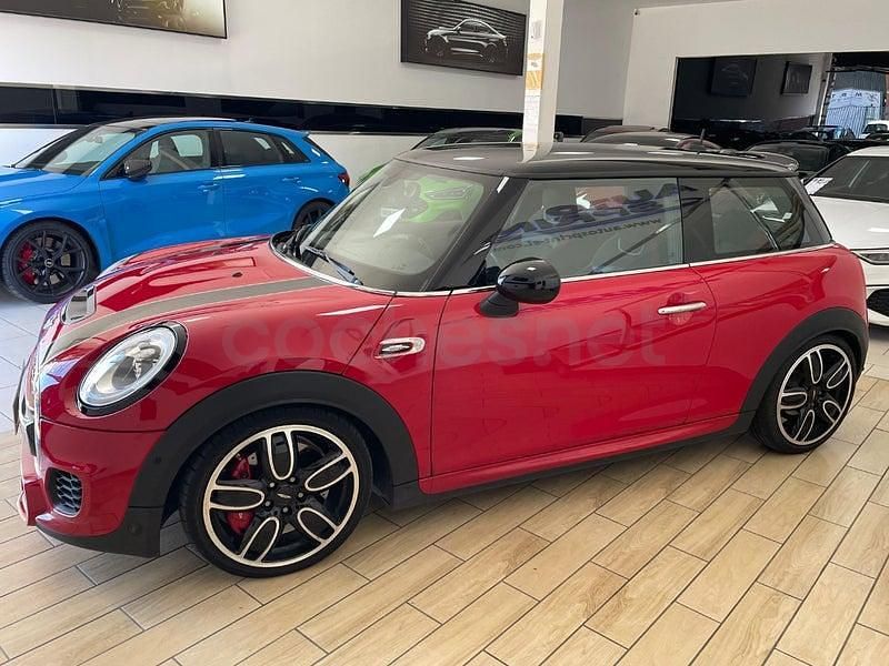 Usado Mini John Cooper Works 231 CV (169 kW) 2018 Rojo Utilitario