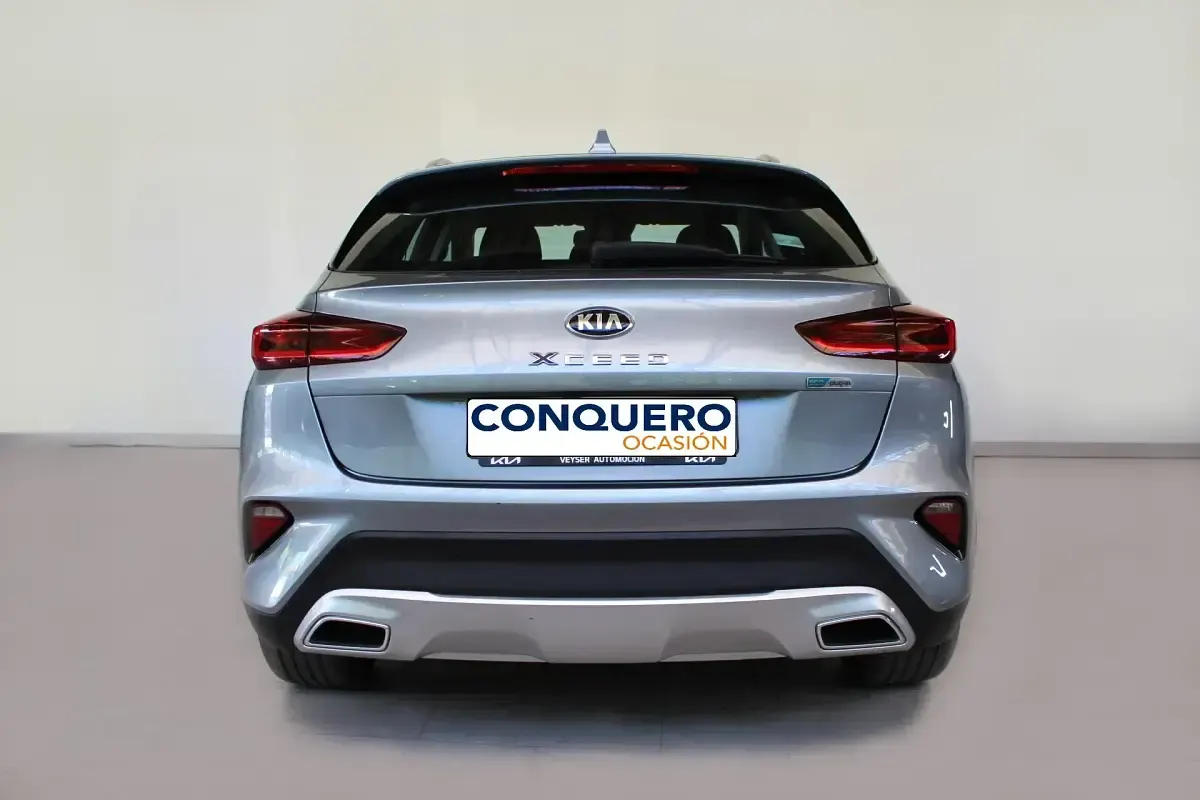 Usado Kia XCeed 141 CV (103 kW) 2021 Gris SUV